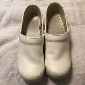 White dansko